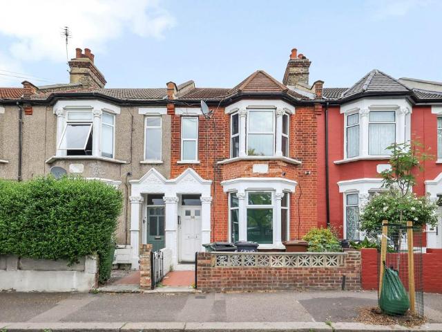 Flat for sale in Leyton, Isle Of Man