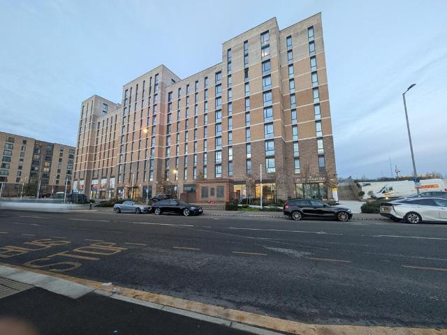 Flat for sale in Spring Park, Luton