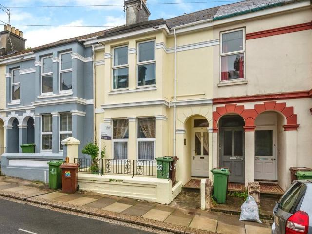 Flat for sale in Mount Wise