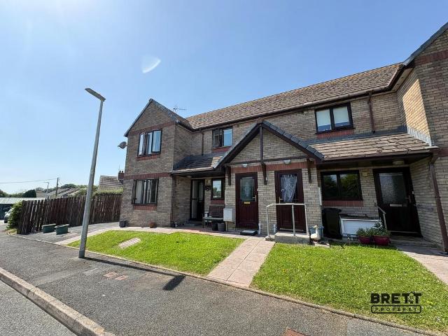 Flat for sale in Kilgetty, Wales