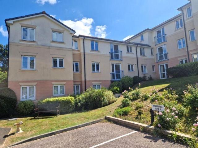 Flat for sale in Budlake, Devon
