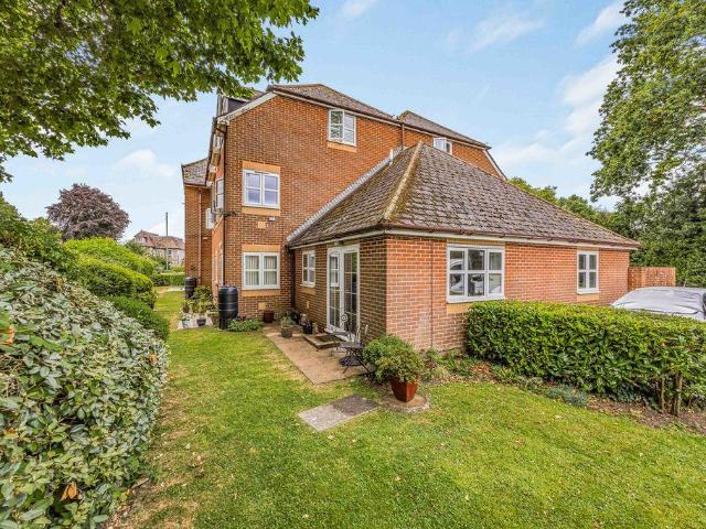 Flat for sale in Spring Vale, Hampshire