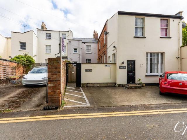 Flat for sale in Golden Valley, Gloucestershire