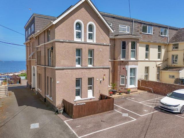 Flat for sale in Livermead