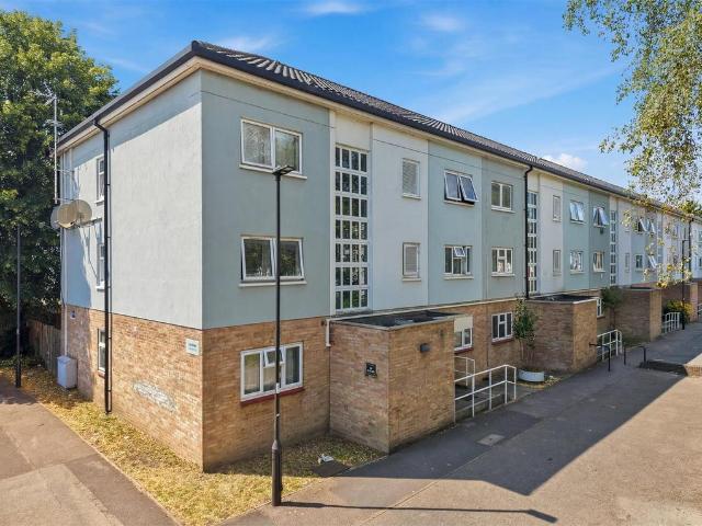 Flat for sale in Greater London