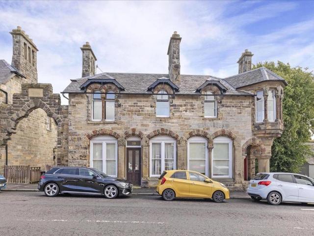 Flat for sale in Milton Bridge, Scotland
