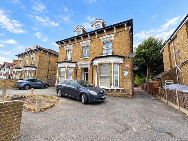 Flat for sale in London Borough of Croydon, Greater London