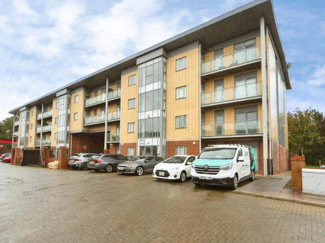 Flat for sale in Ewood, Blackburn