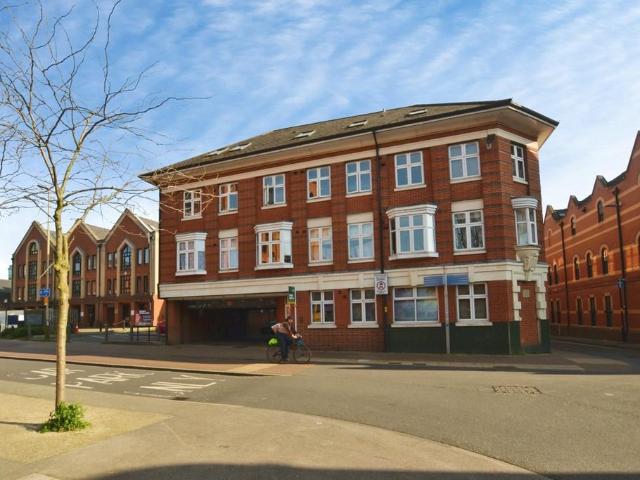 Flat for sale in Bede Island, Old Wharf