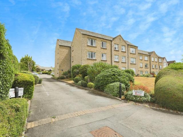 Flat for sale in Crookhill, Worcestershire