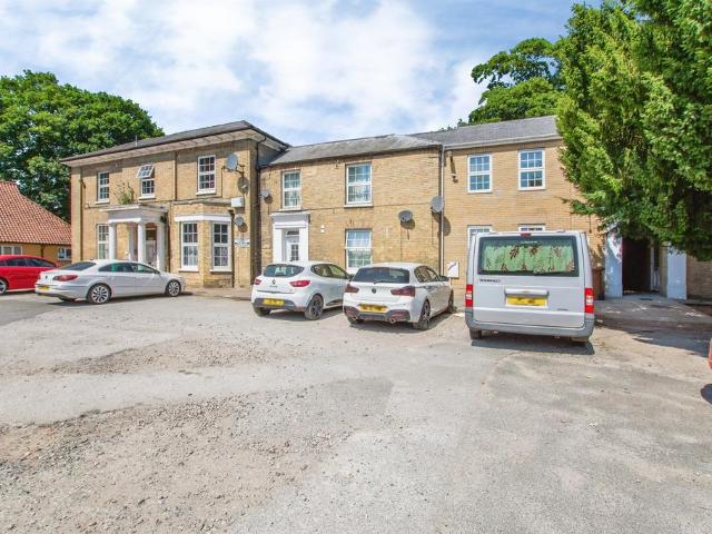 Flat for sale in Wisbech, Four Gotes