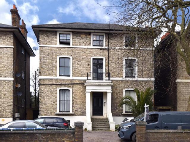 Flat for sale in Kidbrooke, Greater London