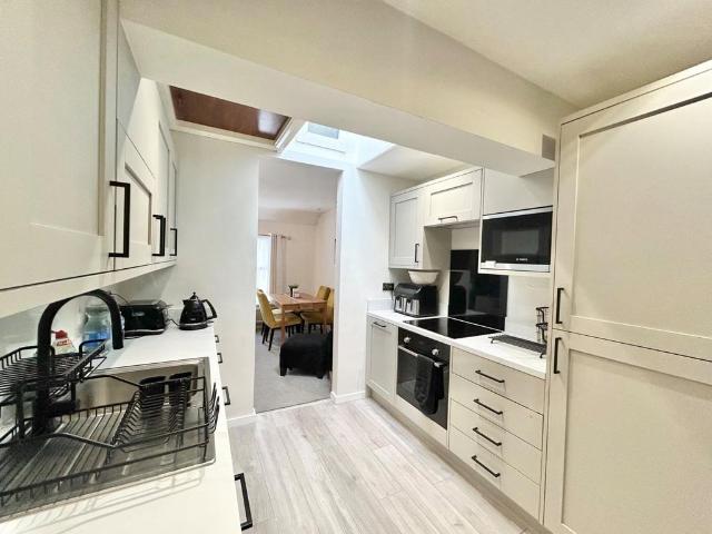 Flat for sale in Oad Street, Kent