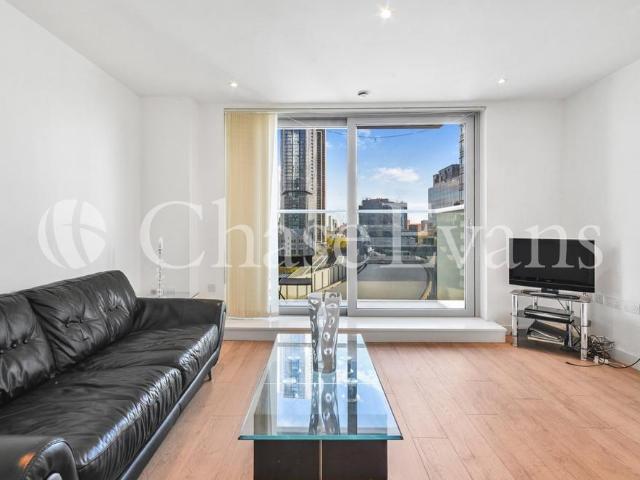 Flat for sale in Isle Of Dogs, Greater London