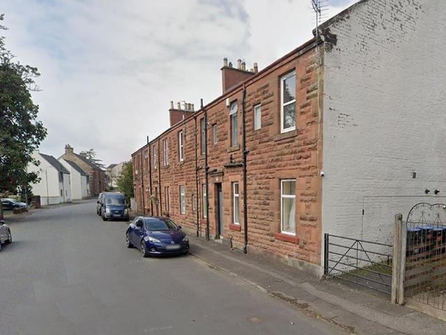 Flat for sale in Newmilns, Scotland