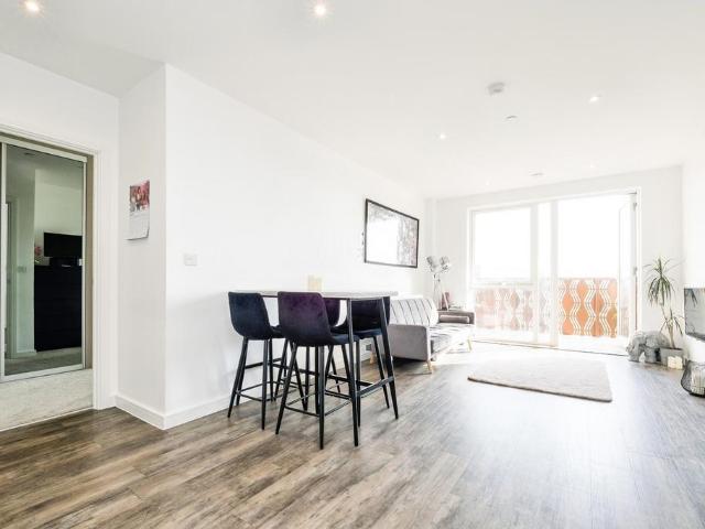 Flat for sale in Greater London