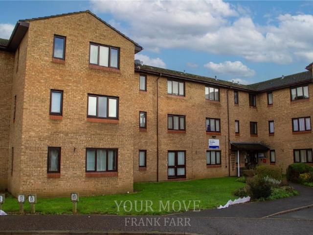 Flat for sale in Cowley, Greater London