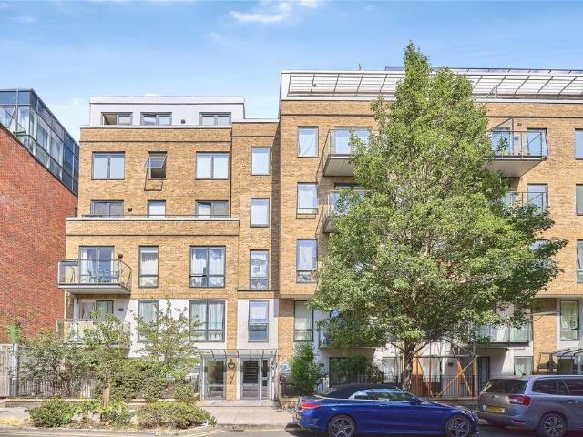 Flat for sale in Bromley-by-Bow, Greater London
