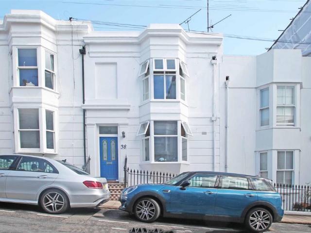 Flat for sale in Brunswick, Brighton & Hove