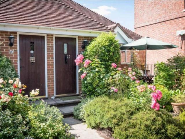 Flat for sale in Cross In Hand, East Sussex
