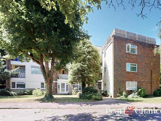 Flat for sale in Greater London