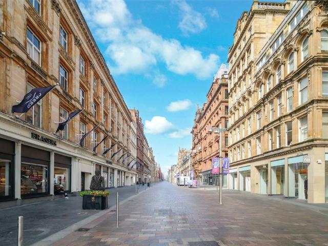 Flat for sale in Merchant City, Scotland
