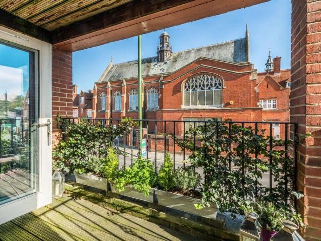 Flat for sale in Haywards Heath, Mid Sussex