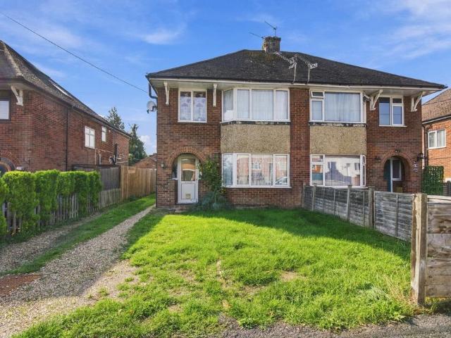 Flat for sale in Portway, Test Valley