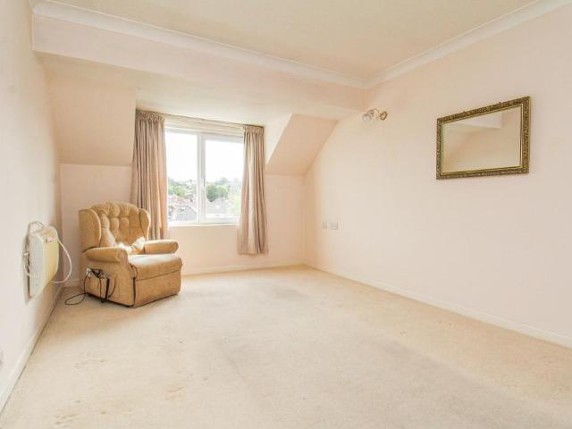 Flat for sale in Bitterne Park, City Of Southampton