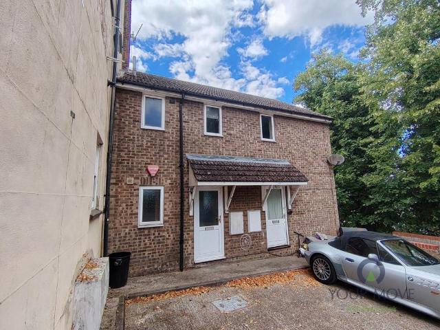 Flat for sale in Chatham