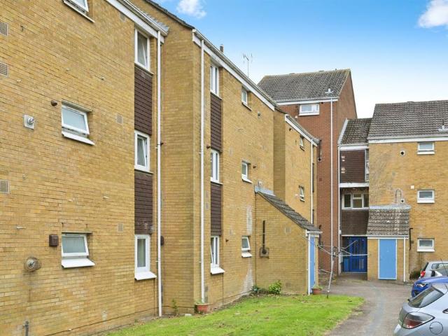 Flat for sale in Semilong, Northampton