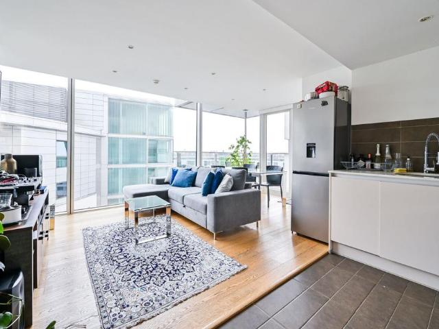 Flat for sale in The Borough, Greater London