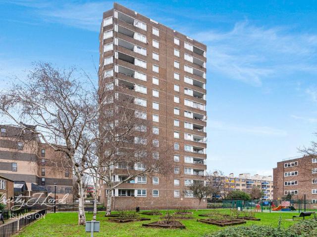 Flat for sale in Hoxton, Greater London