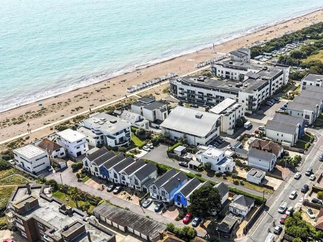Flat for sale in West Worthing, Worthing