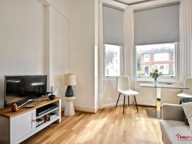Flat for sale in St James, Sandown Park