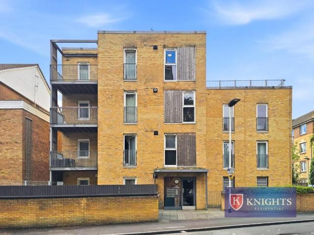 Flat for sale in Little Ilford, Greater London