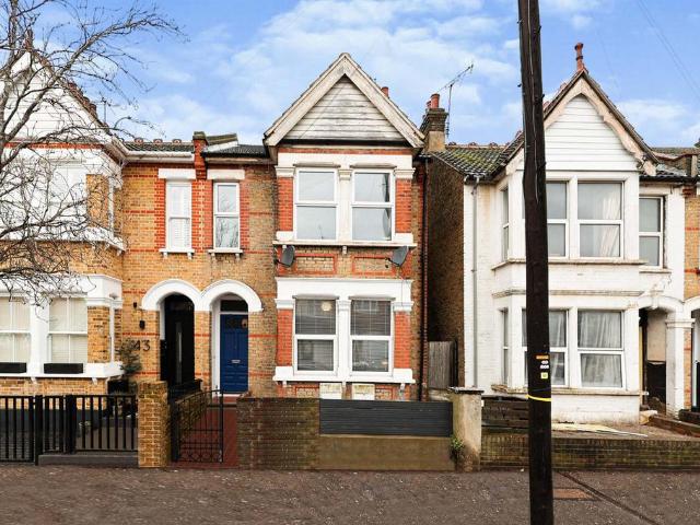 Flat for sale in Leigh-on-sea, Leigh-on-Sea