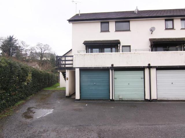 Flat for sale in Weir Quay, Devon
