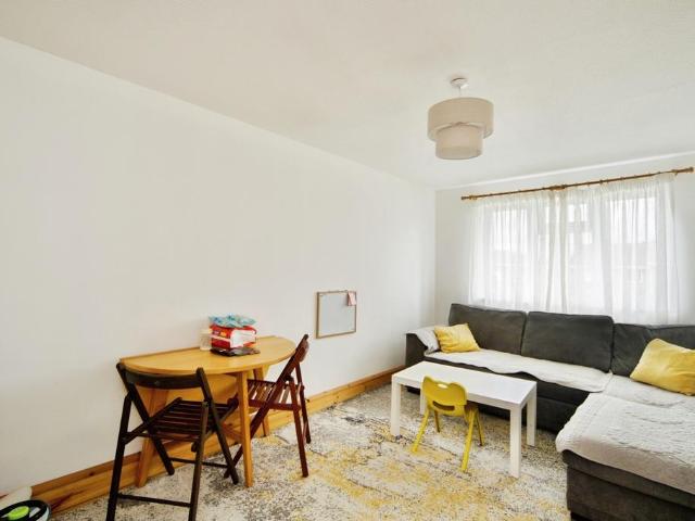 Flat for sale in East Barnet, Isle Of Man