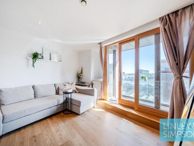 Flat for sale in Holbeck, West Yorkshire