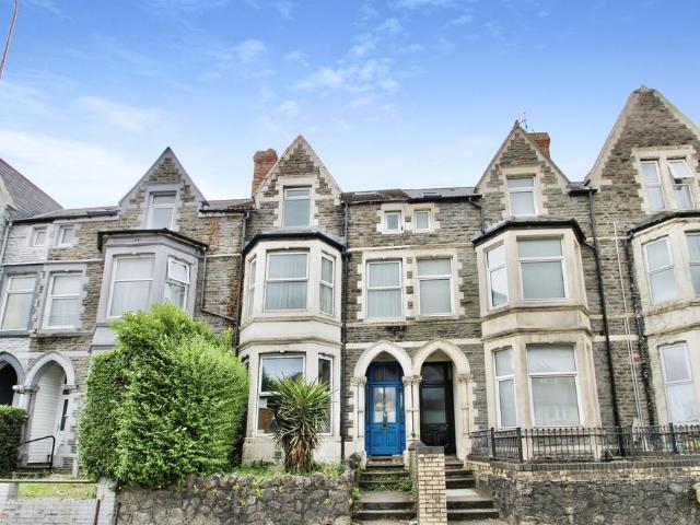 Flat for sale in Penylan, Falcon Lodge