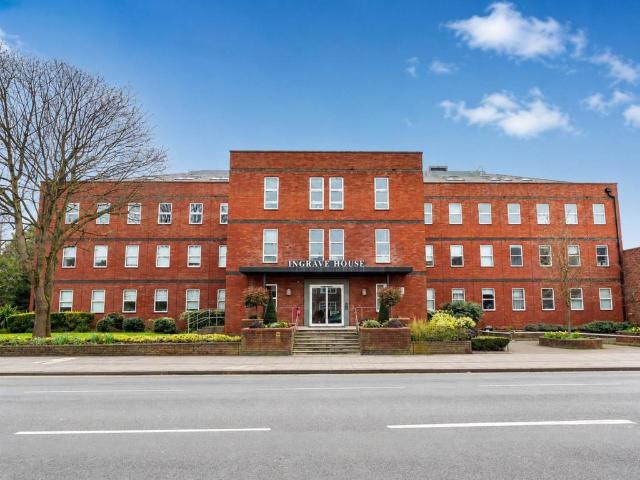 Flat for sale in Navestock Side, Essex