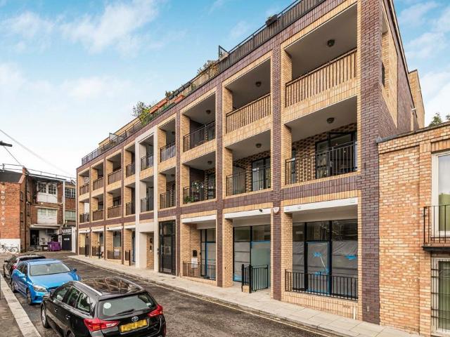 Flat for sale in Tufnell Park, Greater London