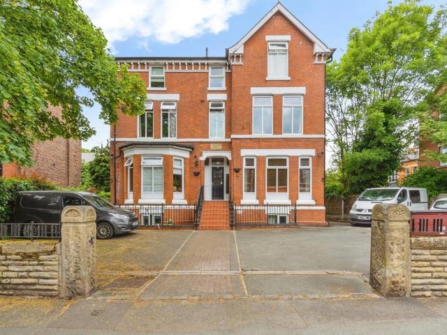 Flat for sale in Georgia, Greater Manchester