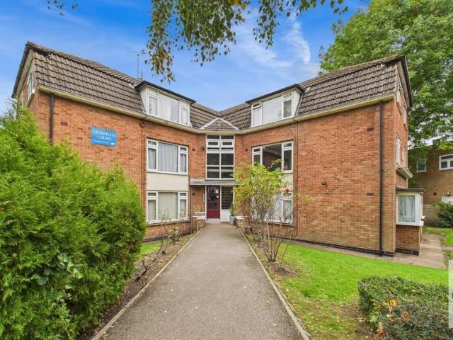 Flat for sale in Maney, Birmingham