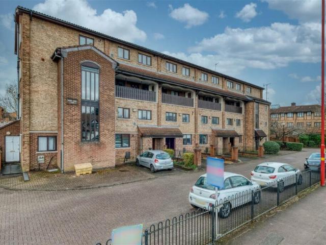 Flat for sale in Rednal, West Midlands