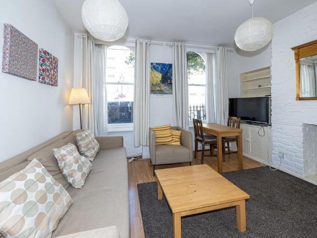 Flat for sale in Paddington, Greater London
