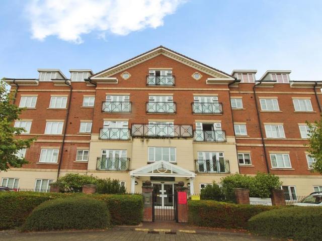 Flat for sale in Redhouse, Blunsdon St Andrew