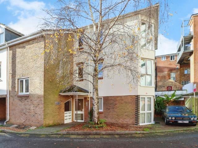 Flat for sale in Lansdowne, Springbourne