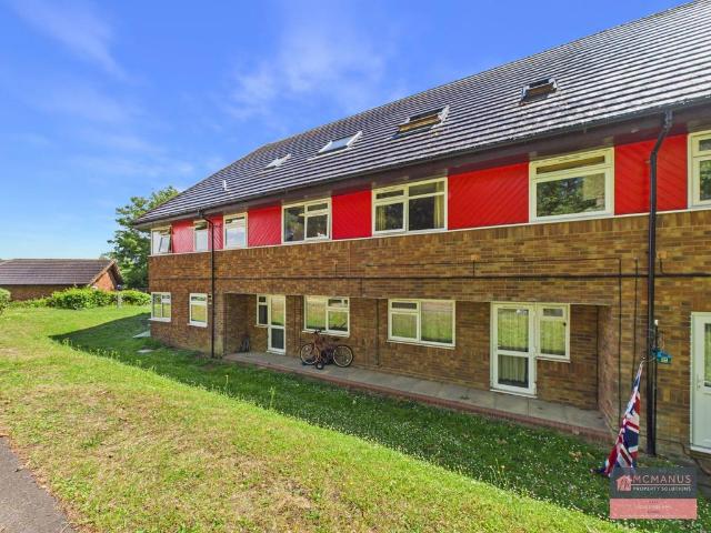 Flat for sale in Poplars, Shephall